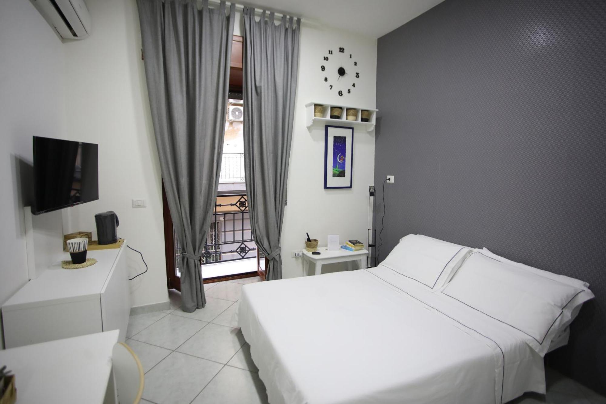 Appartement La Casa Sulla Nuvola Duomo Centro Storico Di Napoli Extérieur photo