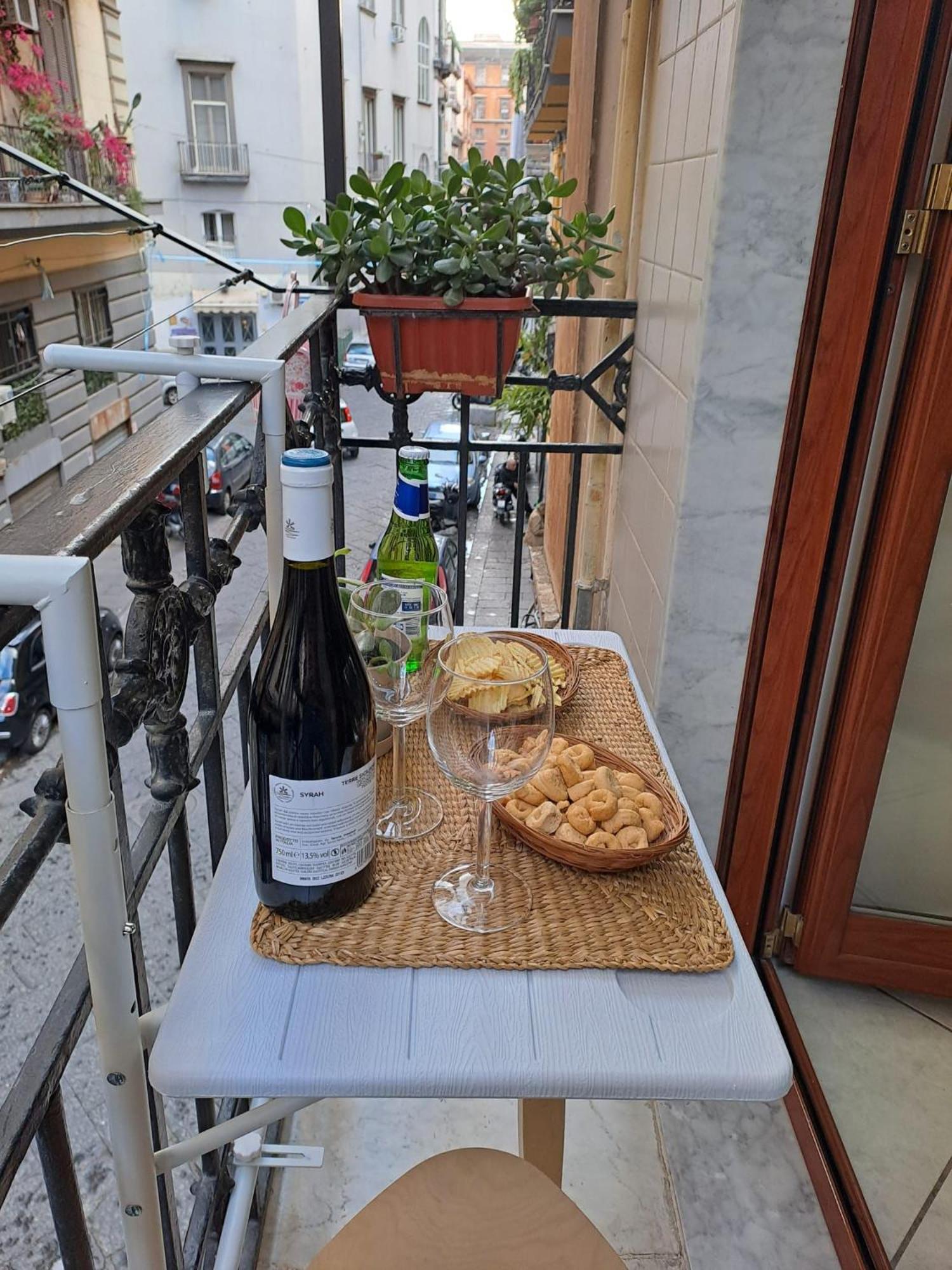 Appartement La Casa Sulla Nuvola Duomo Centro Storico Di Napoli Extérieur photo
